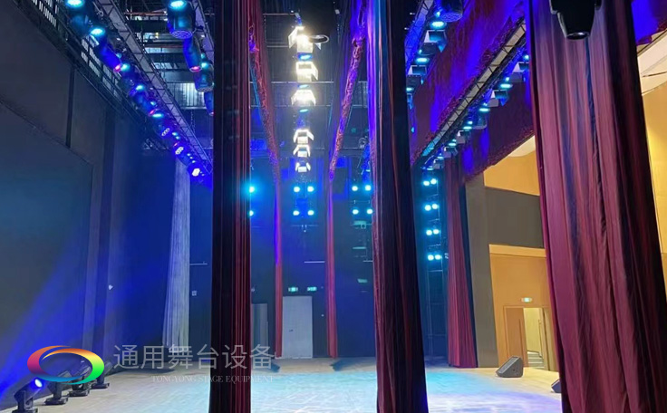 專業(yè)●專注●專心 供應(yīng)舞臺(tái)機(jī)械、舞臺(tái)阻燃幕布、舞臺(tái)燈光影響等相關(guān)產(chǎn)品，用心服務(wù)顧客！